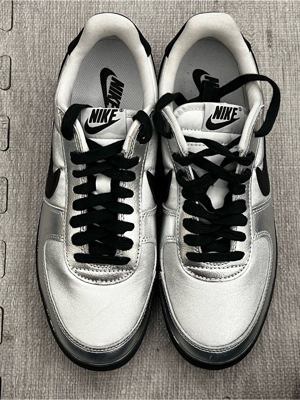 Nike Men’s Field General 82 Metallic Silver/Black/White Lace-Up Low Top Leather